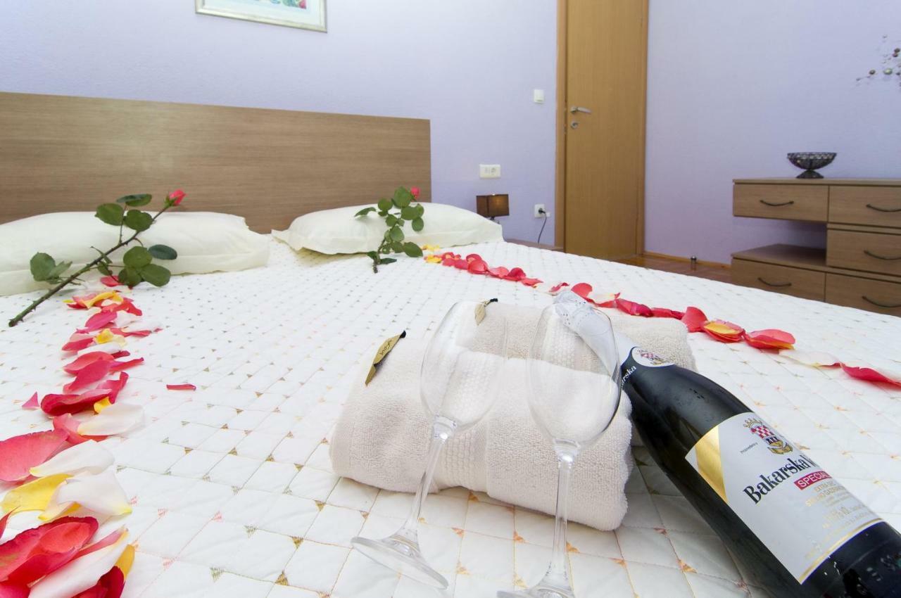Apartment Mihanovic Žrnovnica エクステリア 写真