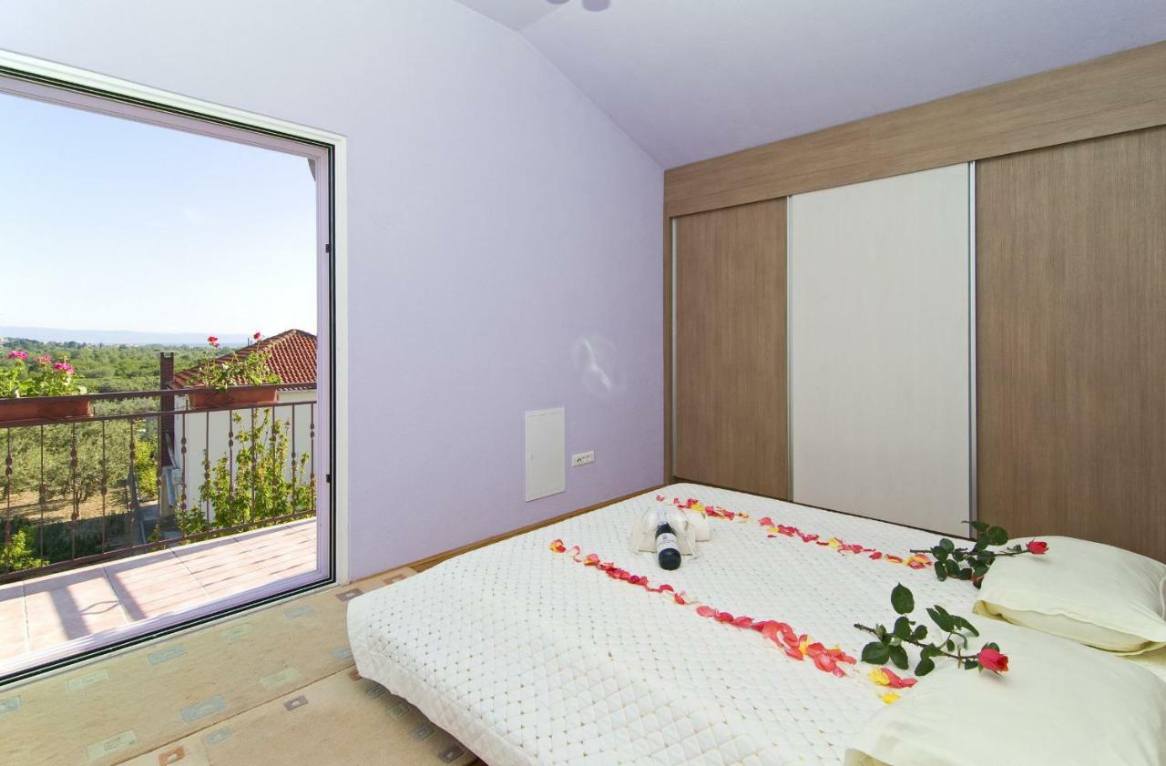Apartment Mihanovic Žrnovnica エクステリア 写真