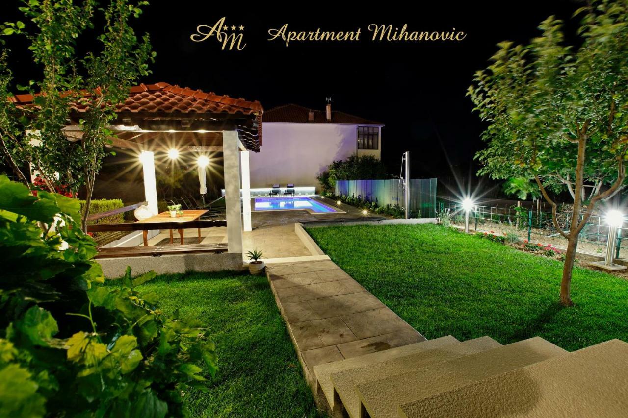 Apartment Mihanovic Žrnovnica エクステリア 写真